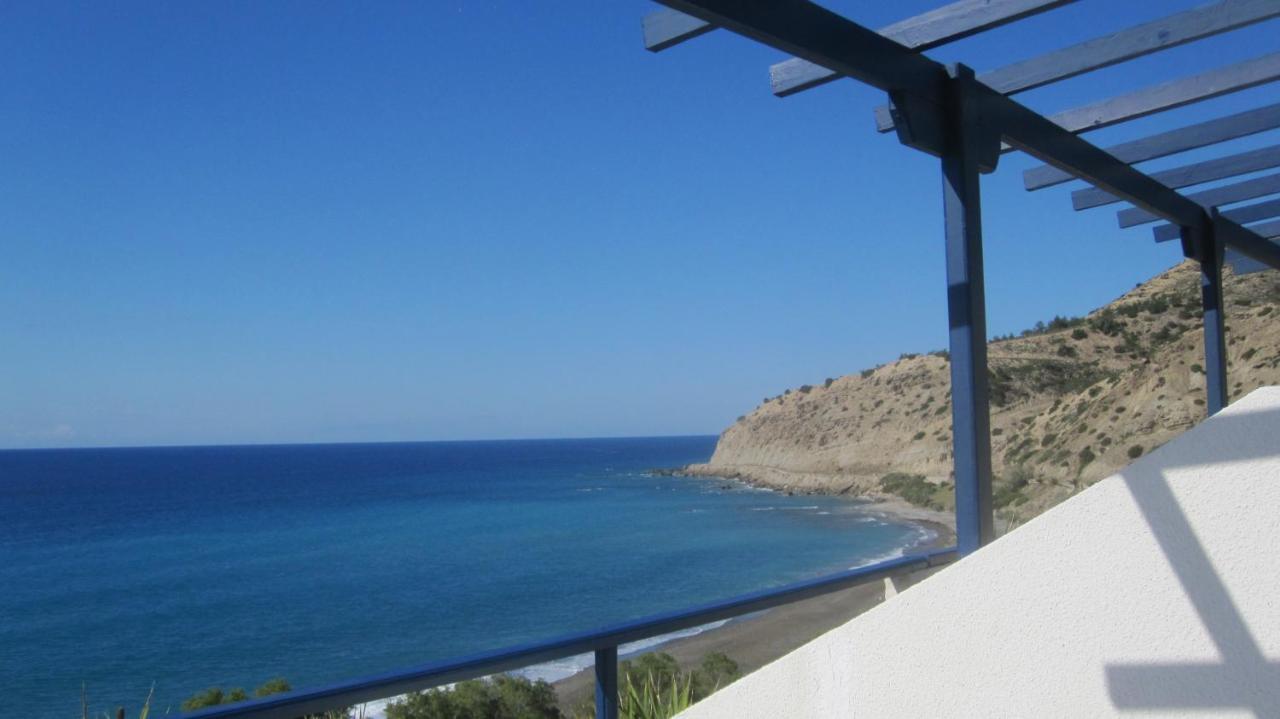 Big Blue Apartments Myrtos Pokoj fotografie